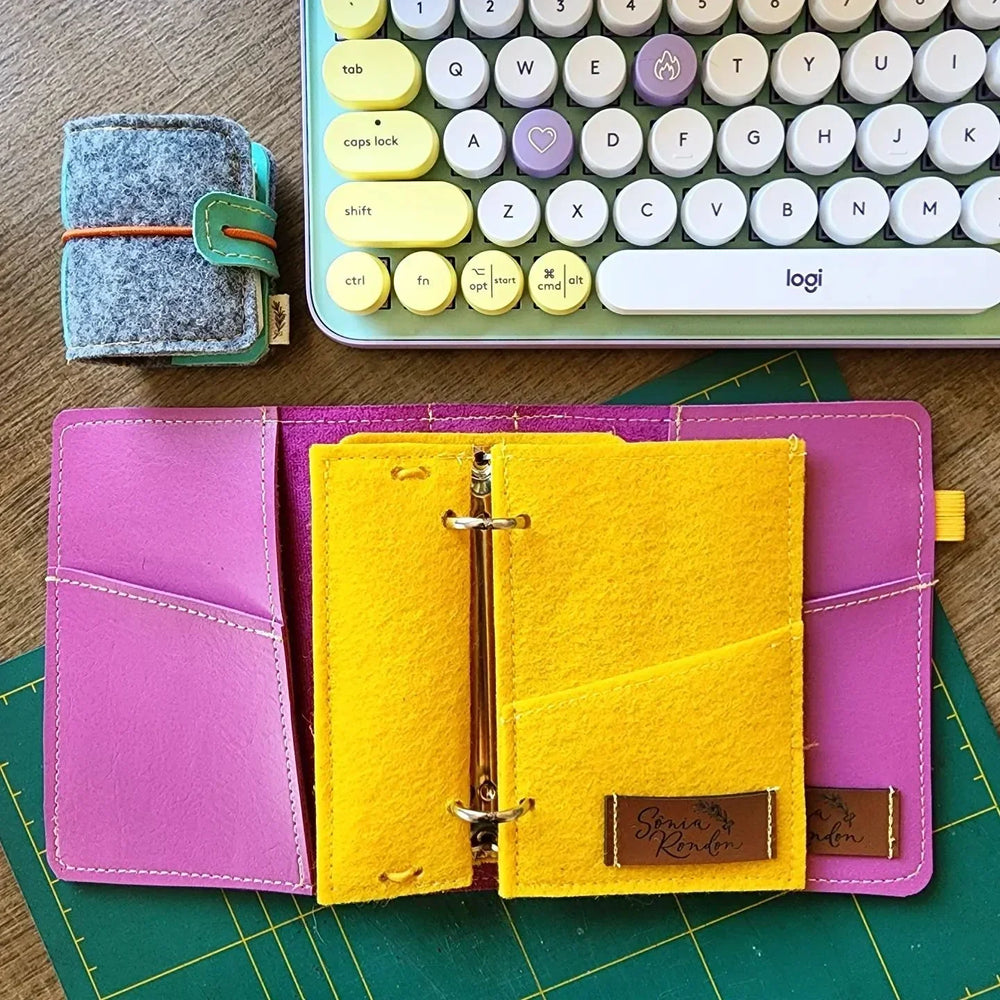 Capa Fichário . Gérbera - Sônia Rondon